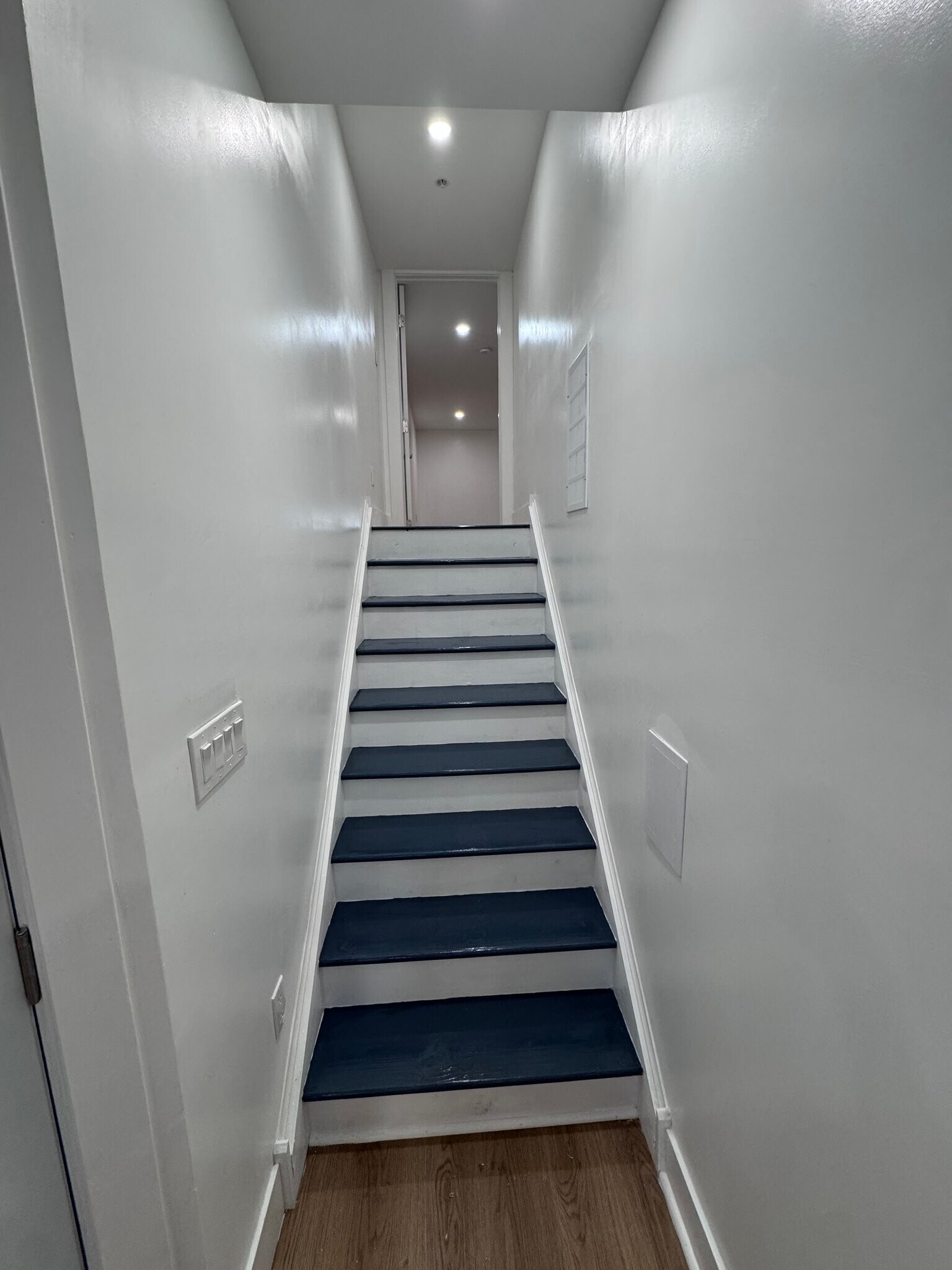 Building Photo - 647 N 16th St