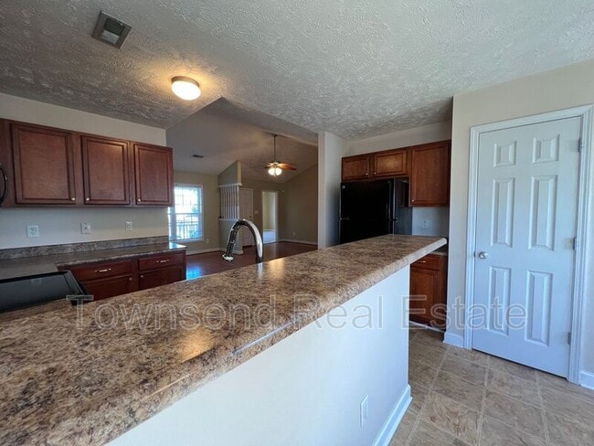 Building Photo - 1489 Mingary Ave