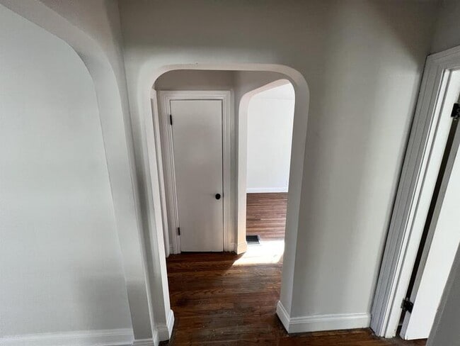 Building Photo - 407 N 42nd St