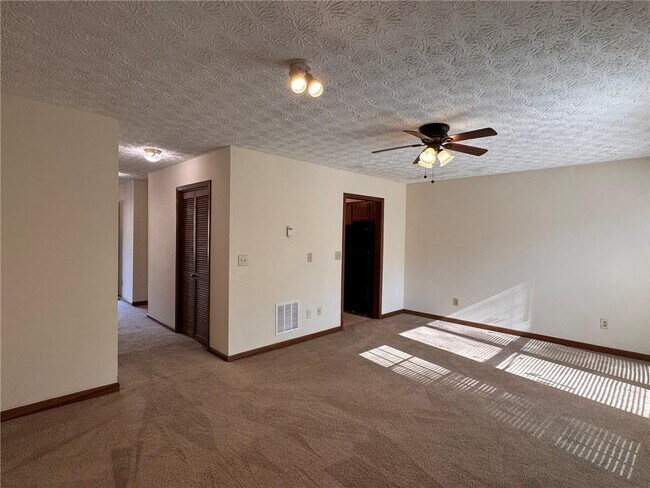 Building Photo - 1118 Booth Ct SW