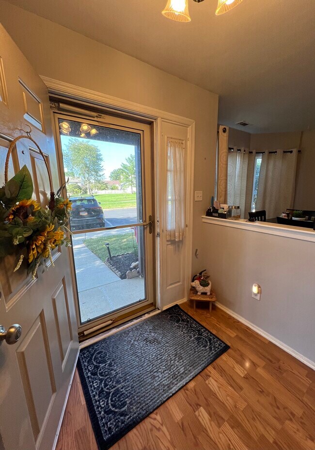 Building Photo - 239 Crown Prince Dr