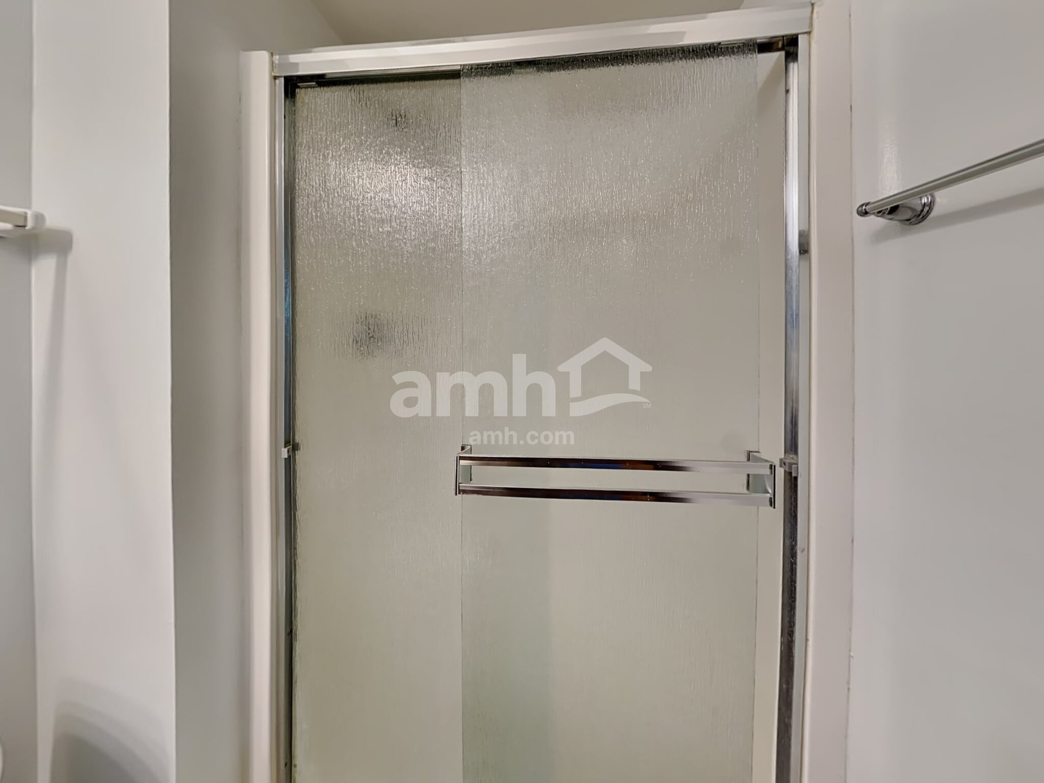 Building Photo - 617 Lincoln Station Dr