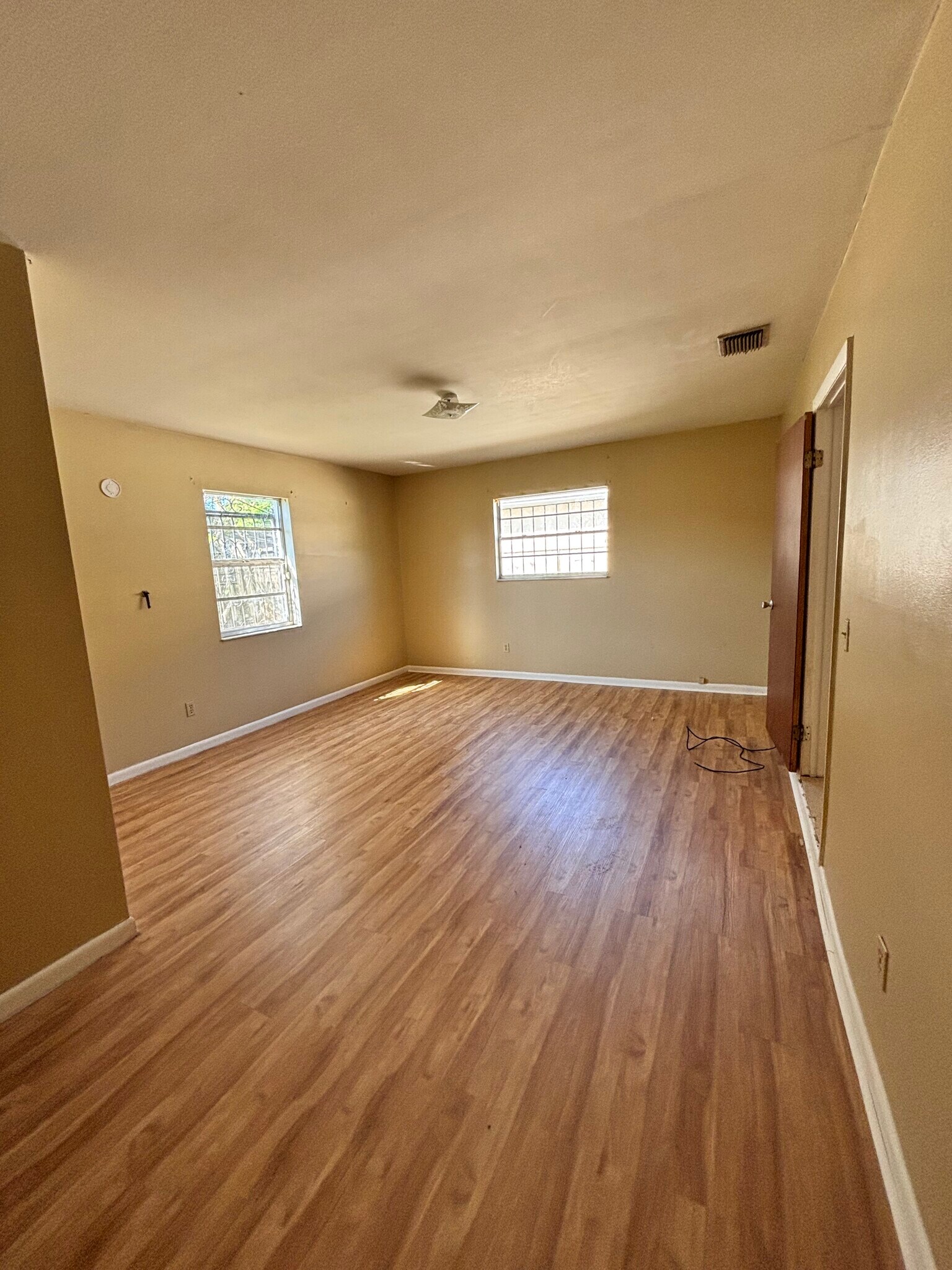 Building Photo - 3725 E 38th Ave