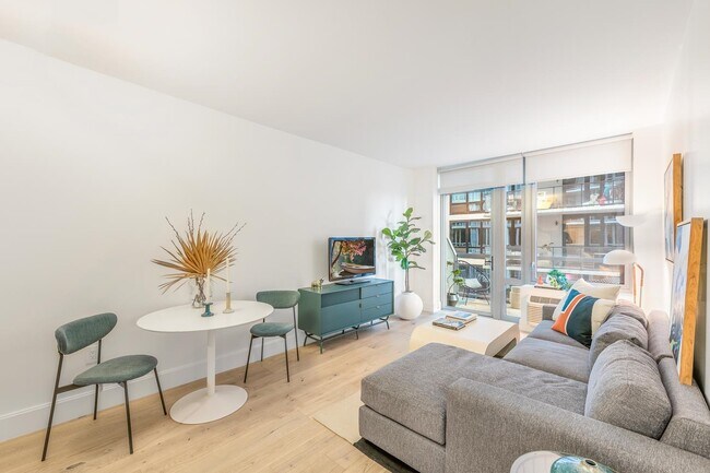 Building Photo - 175 2nd St