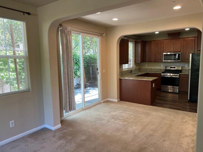 Building Photo - Modern 3 Bedroom 2 Bath 2 Story Vacaville Pets OK *Star Rentals