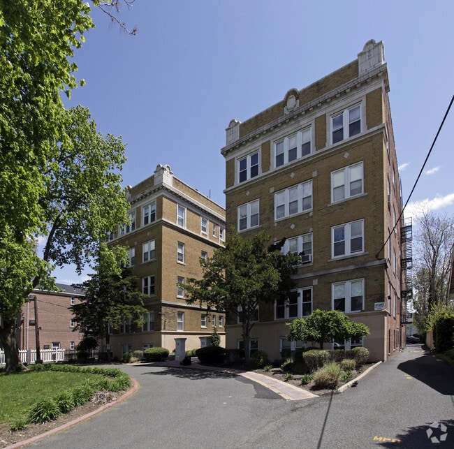 Primary Photo - 73-75 Grove Street Apartments