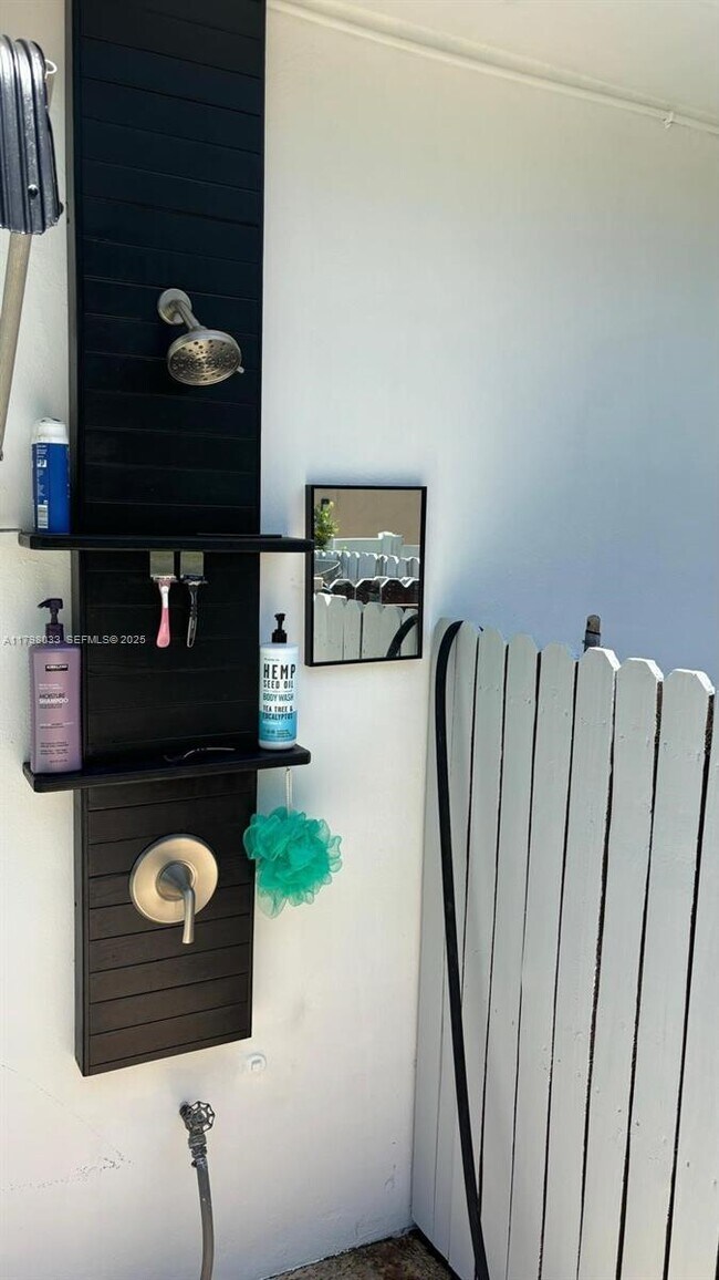 Building Photo - 2230 N 50th Ave