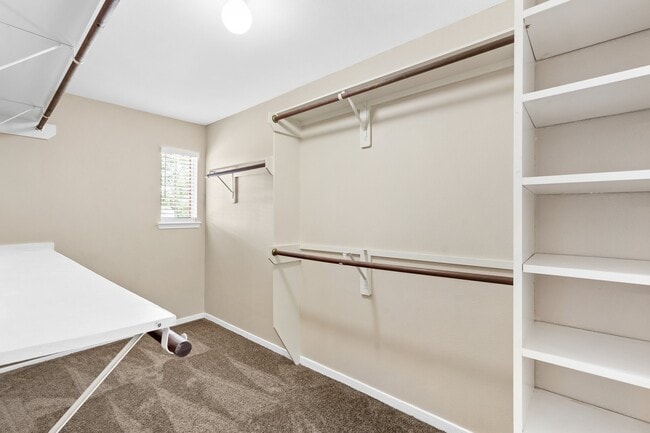 Building Photo - 19222 Wading River Dr