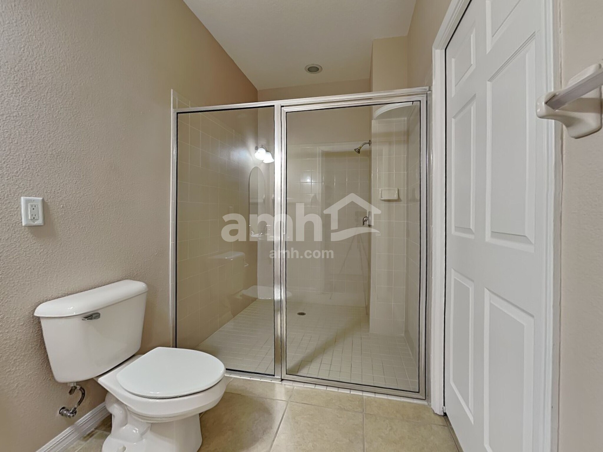 Building Photo - 5402 Coral Shell Way