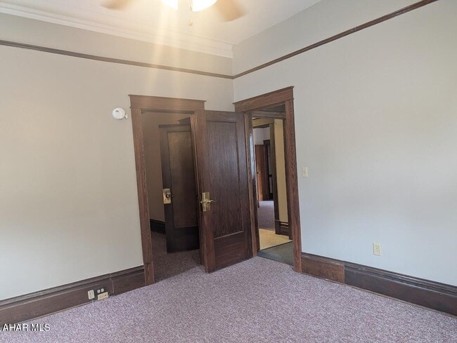 Building Photo - 233 E Pitt St