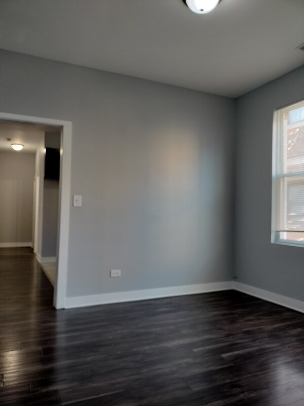 Building Photo - 1945 W 48th St