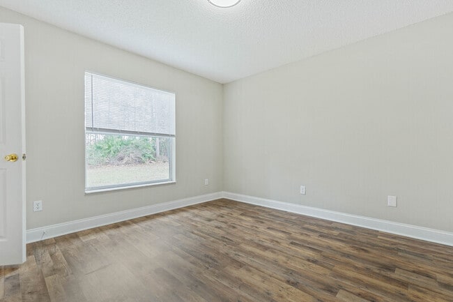 Building Photo - 34 Reybury Ln