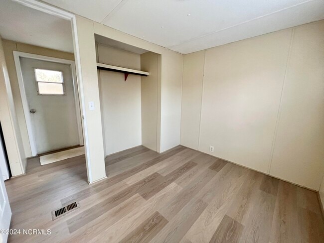 Building Photo - 1642 Virginia Rd