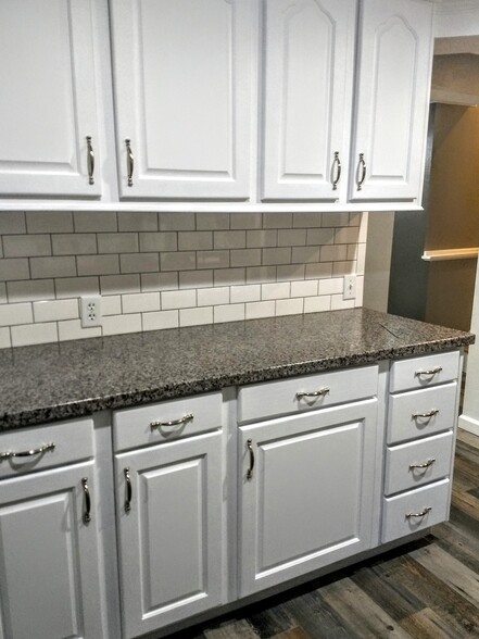Laundry Room - 16351 Petro Dr