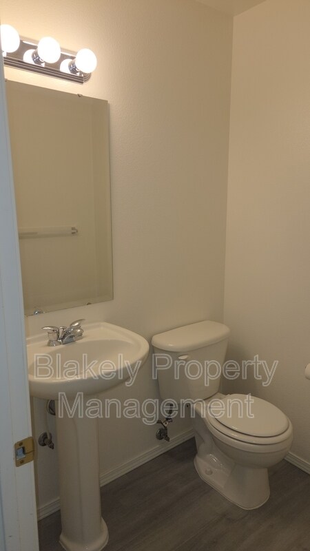 Building Photo - 3801 E Sutton Ave