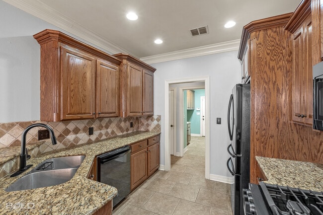 Building Photo - 4402 Ellis Ct