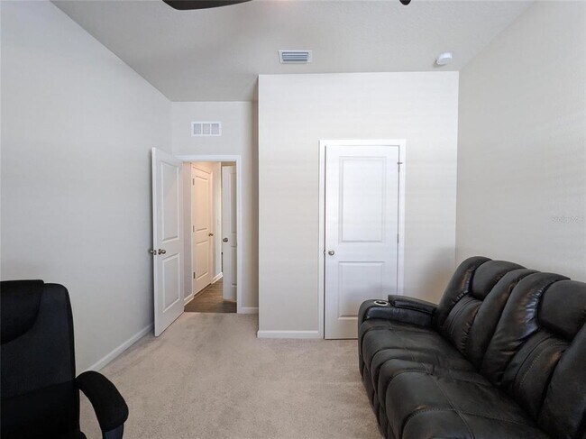 Building Photo - 6205 114th Ave E