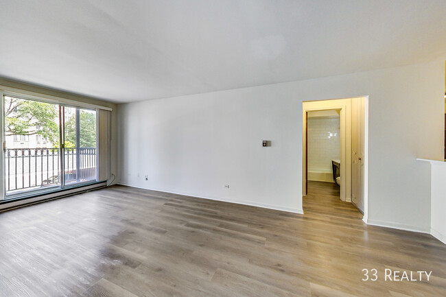 Building Photo - Oak Lawn / The Vine Apartments / 1 Bed / P...