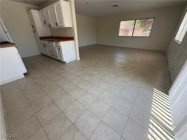 Building Photo - 5208 Greene Ln