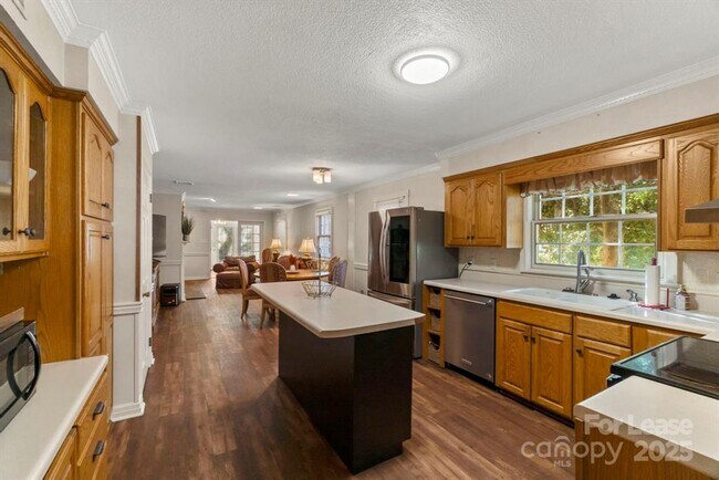 Building Photo - 4 Bedroom 2.5 Bath Home In Conover! Tours available starting March 1st!