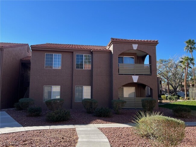 Building Photo - 2111 Sealion Dr