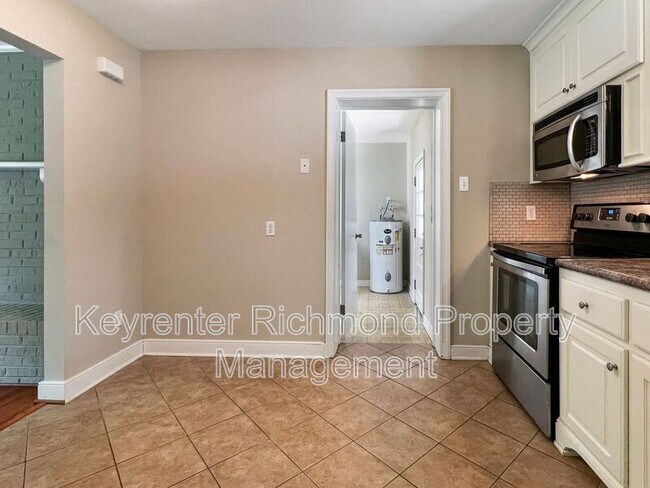 Building Photo - 5509 Swan Dr
