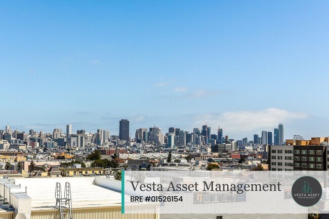 Building Photo - Designer 2-Bedroom in Iconic VIDA Residences