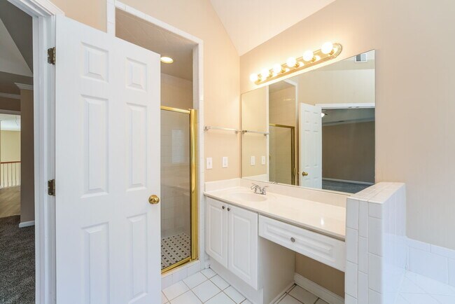 Building Photo - 430 Golden Meadows Ln