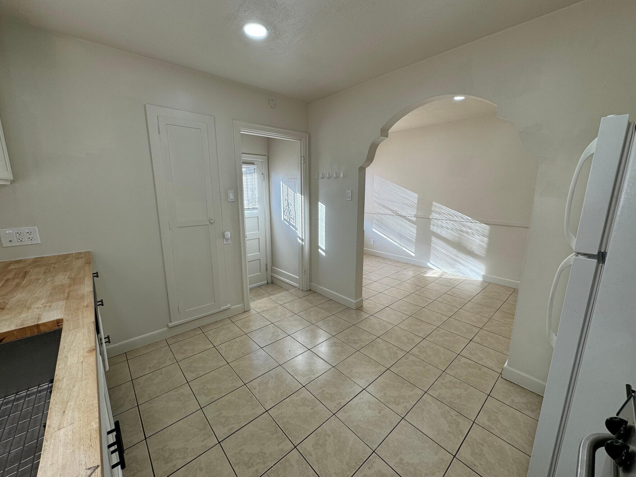 Building Photo - 2659 Brinker Ave