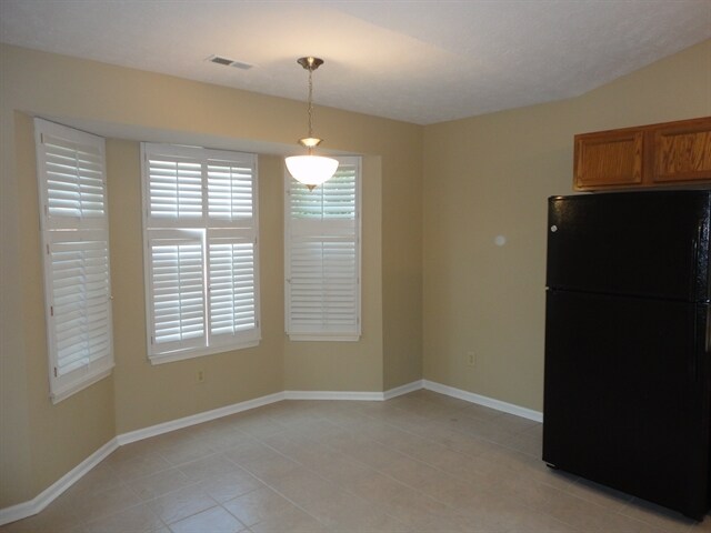 Building Photo - 7641 Blackthorn Ct