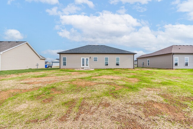 Building Photo - 611 Victoria Wy