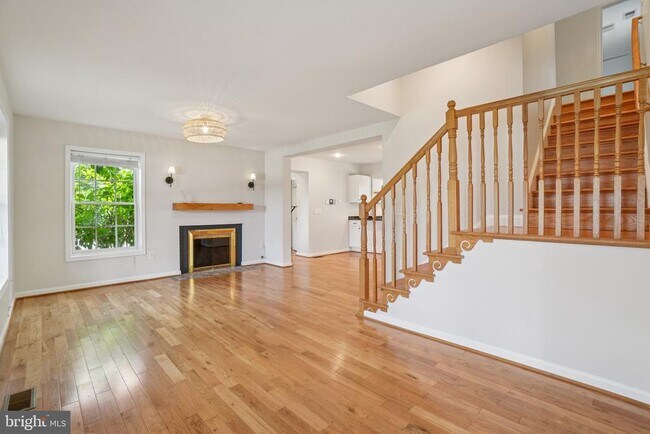 Building Photo - 7009 Hickory Hill Rd
