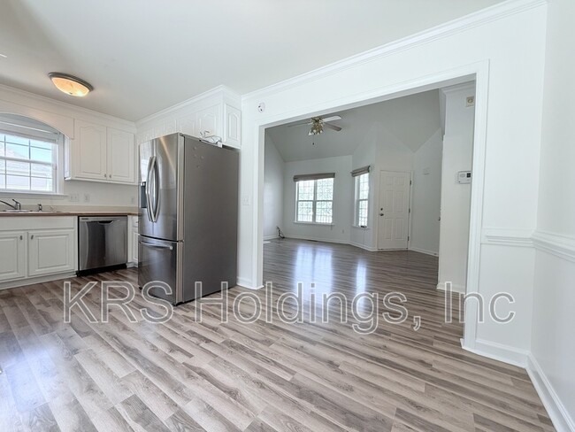 Building Photo - 6537 Eagles Crossing Dr