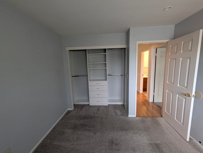 Building Photo - Spacious Bay Point 3/2.5 Home with Excelle...