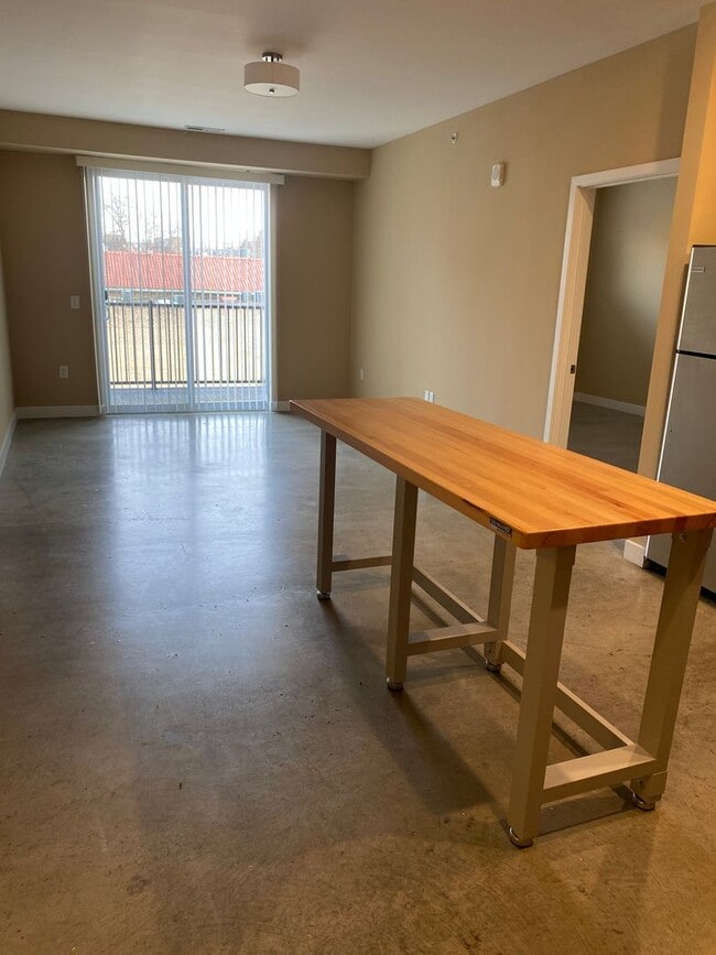 Interior Photo - New Windsor Flats