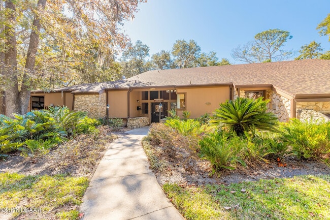 Building Photo - 24 Pinehurst Pl