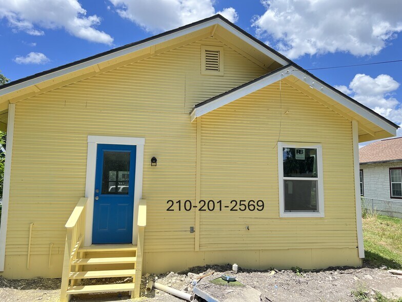 Building Photo - 1106 W Ridgewood Ct