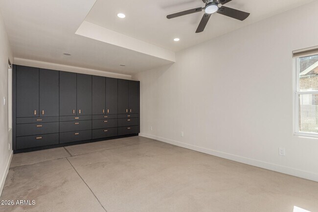 Building Photo - 125 N 11th Ave