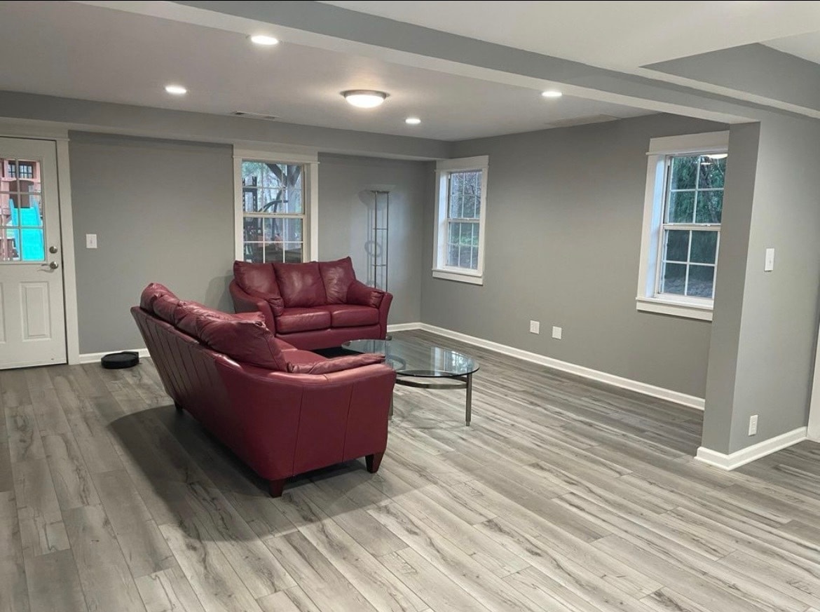 Building Photo - 220 Drumcliff Ct