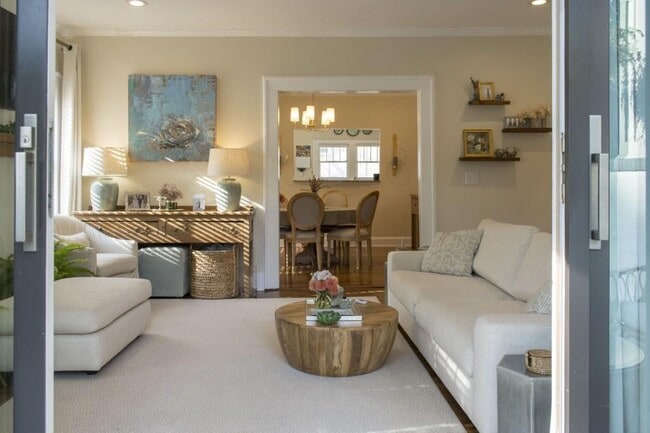 Building Photo - 801 Durant Pl NE