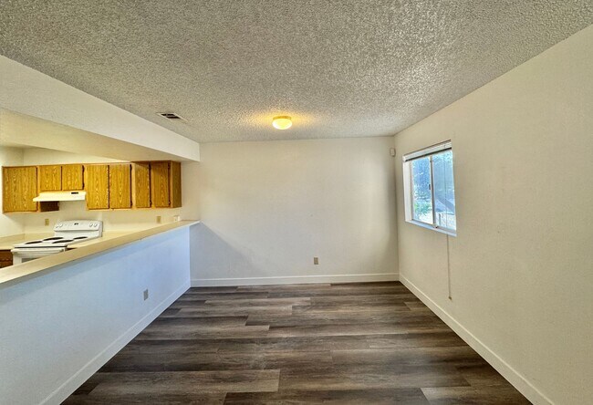 Building Photo - Condo with Garage Attached for rent!