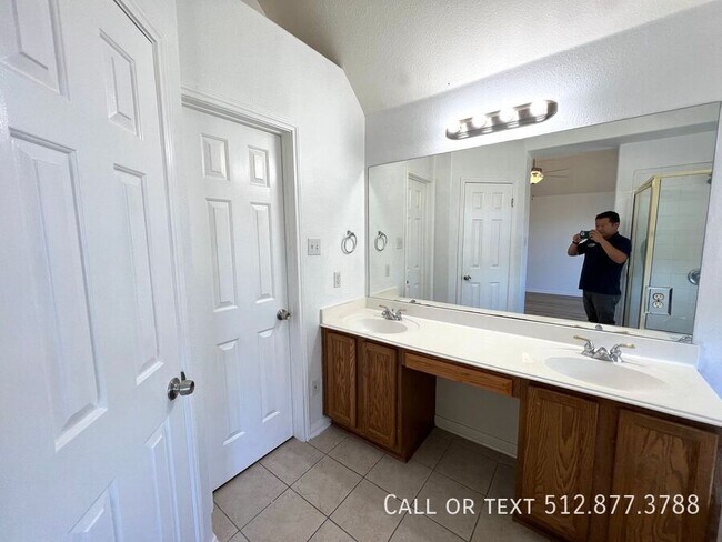 Building Photo - 3102 Dawn Mesa Ct
