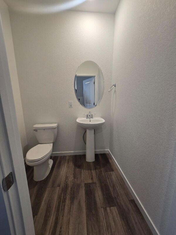 Building Photo - 5387 Euclid Dr