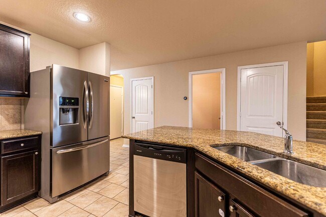 Building Photo - 1411 Frio Eagle
