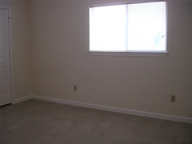 Building Photo - 14333 Memorial Dr