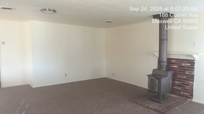 Building Photo - Maxwell Home
