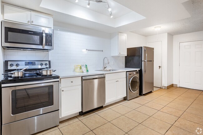 Building Photo - The Gem on Missouri