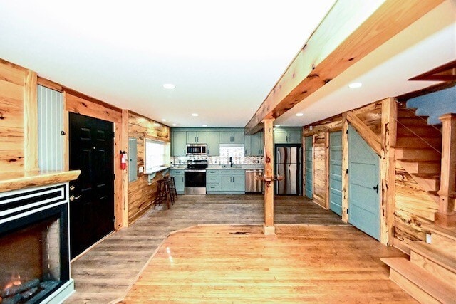 great room with kitchen - 172 Diamond Ct SE