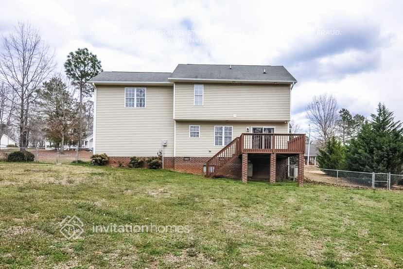 Building Photo - 176 Smithwood Dr