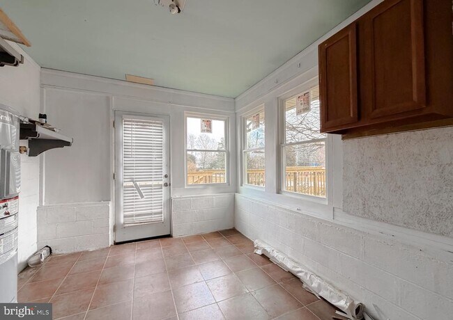 Building Photo - 35972 Washington Ave